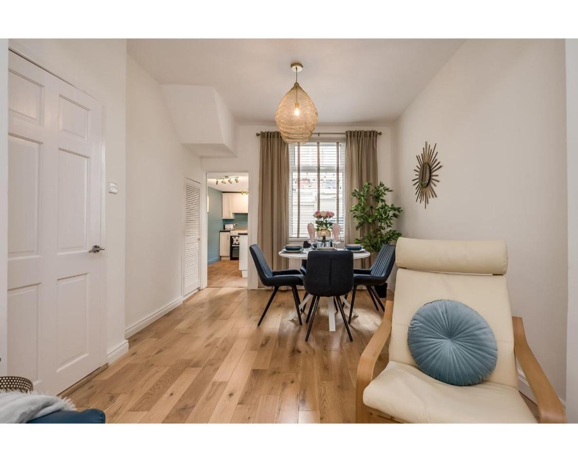 Central Belfast Apartments Chic Luxe R&R 외부 사진