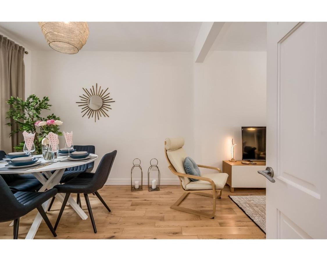 Central Belfast Apartments Chic Luxe R&R 외부 사진