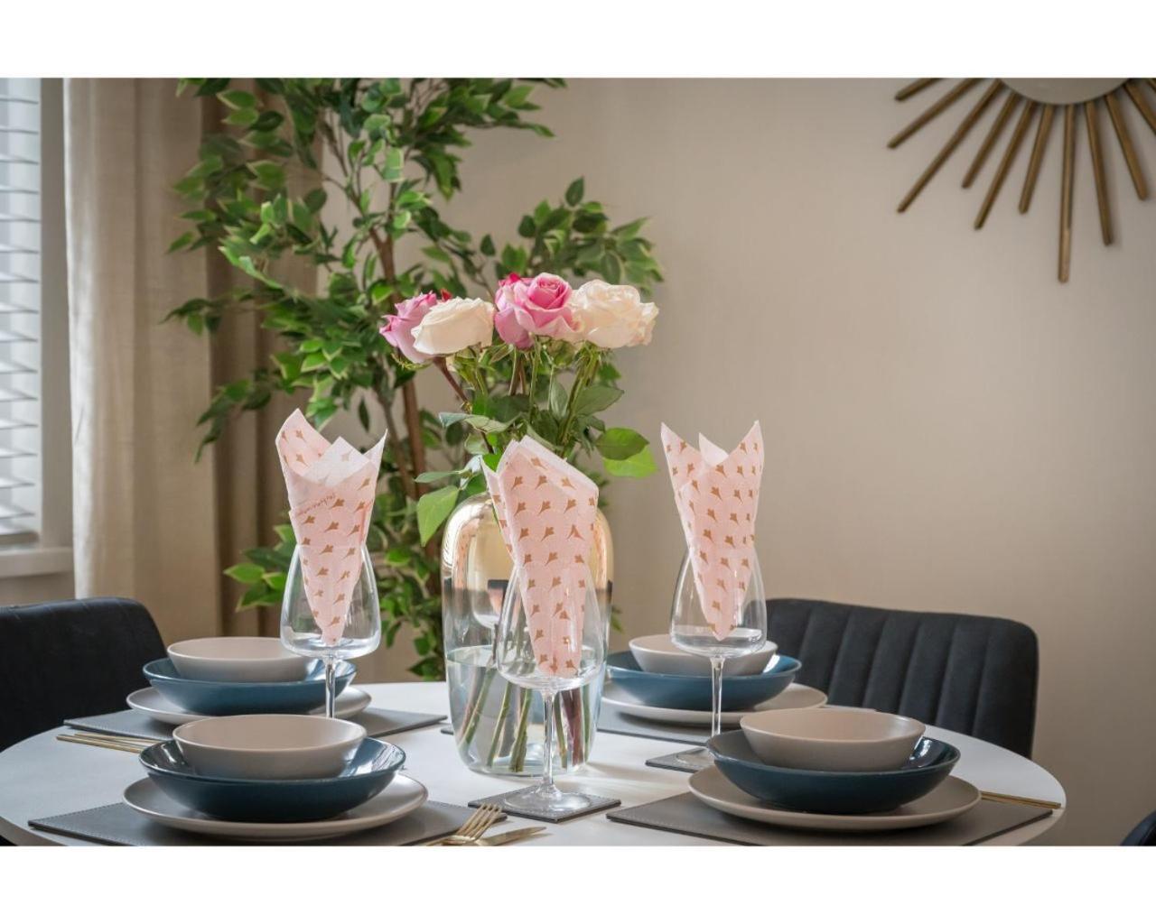 Central Belfast Apartments Chic Luxe R&R 외부 사진