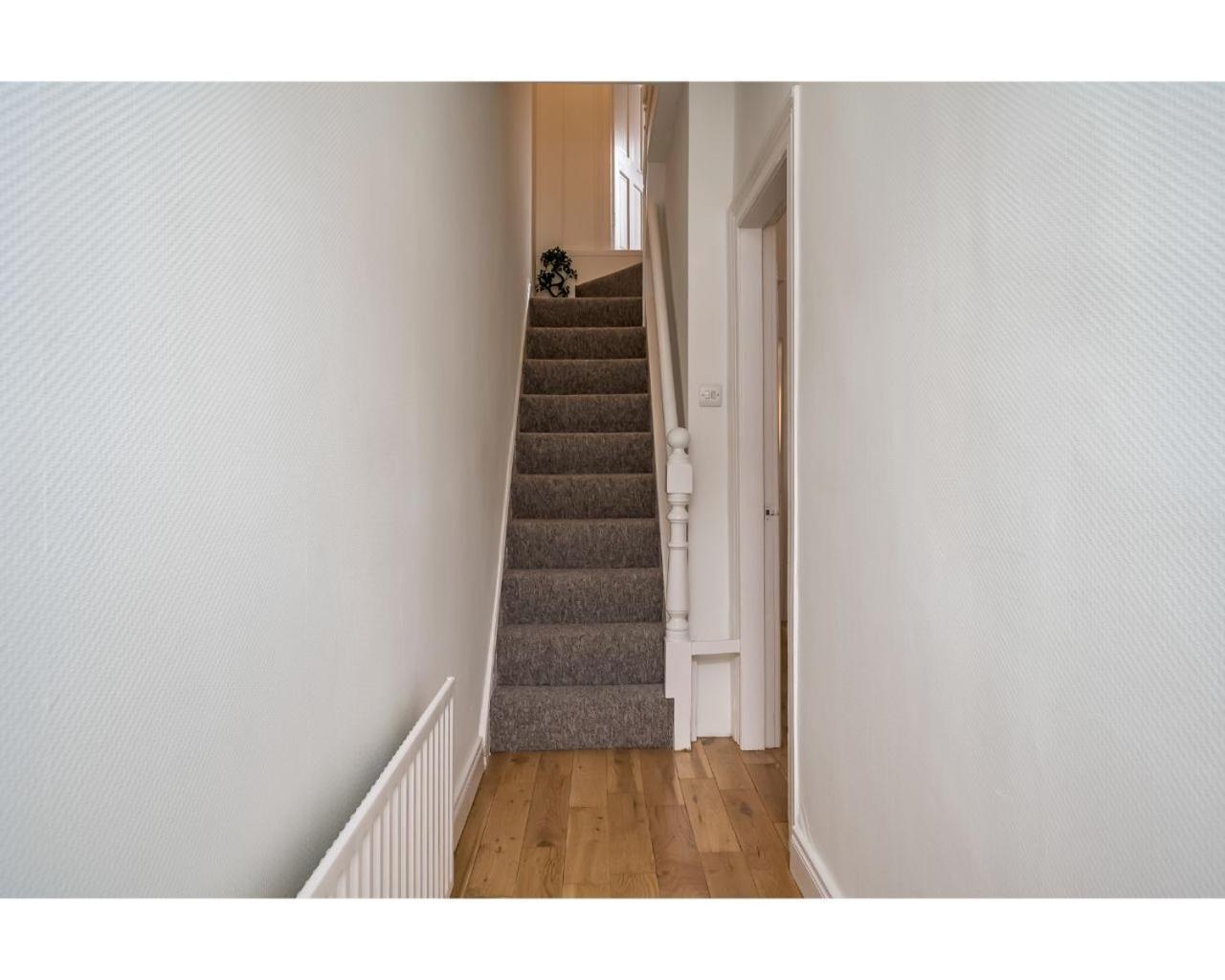 Central Belfast Apartments Chic Luxe R&R 외부 사진