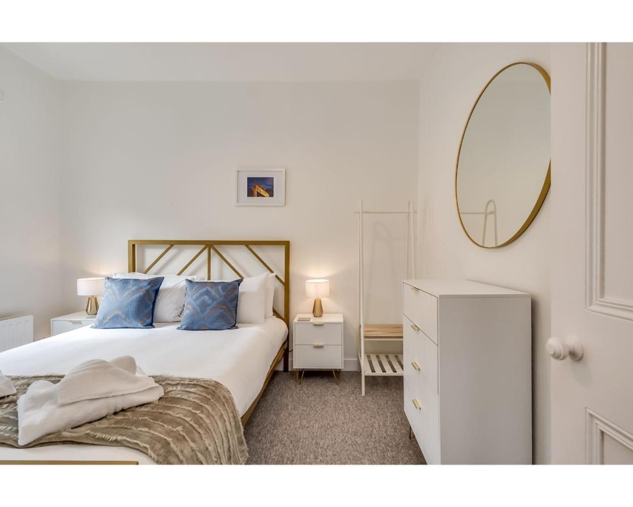 Central Belfast Apartments Chic Luxe R&R 객실 사진