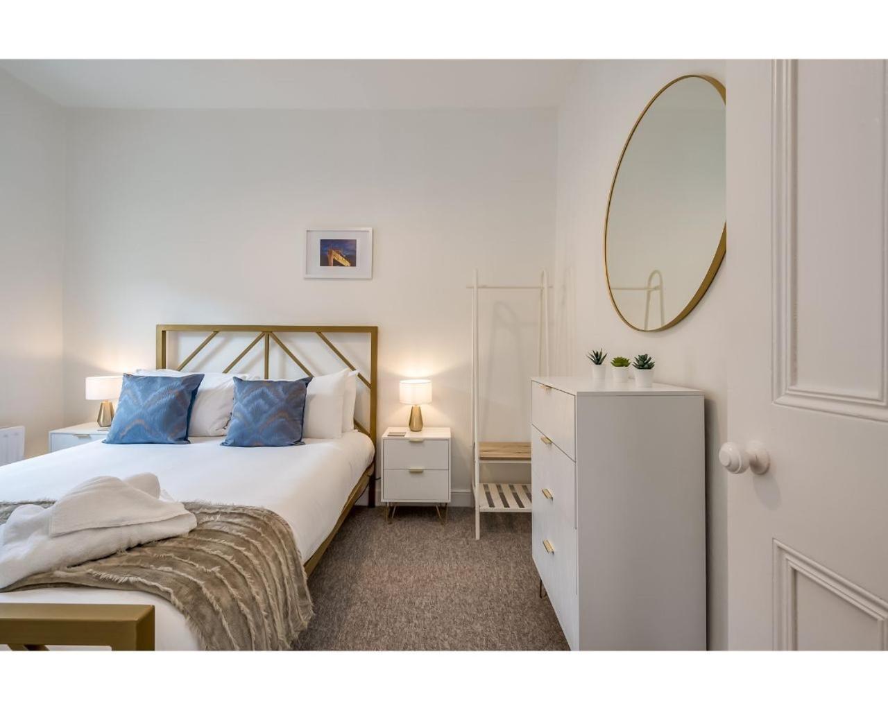 Central Belfast Apartments Chic Luxe R&R 객실 사진