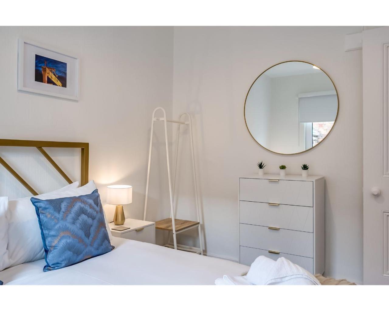 Central Belfast Apartments Chic Luxe R&R 객실 사진